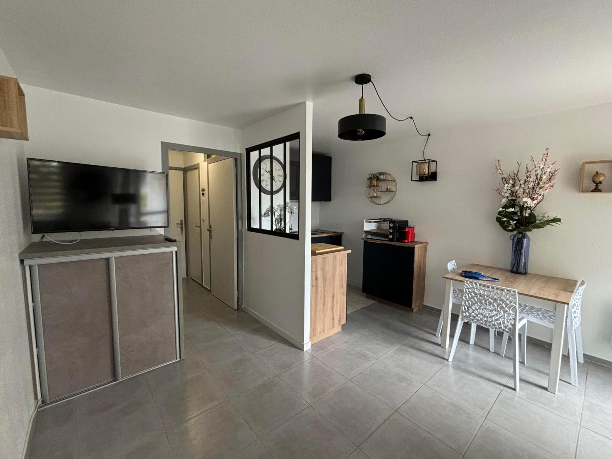 Appartement Studio 4 Personnes Dans Residence Avec Piscine 퀴베론 외부 사진